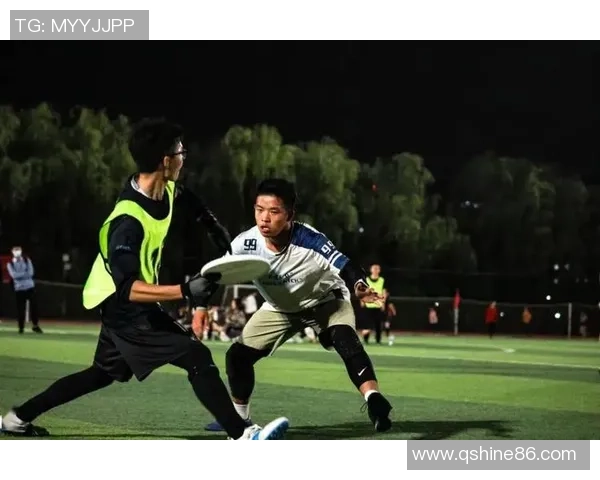 南京飞盘队的战术节奏与对手的深度分析与比较 南京飞盘队的战术节奏与对手的深度分析与比较